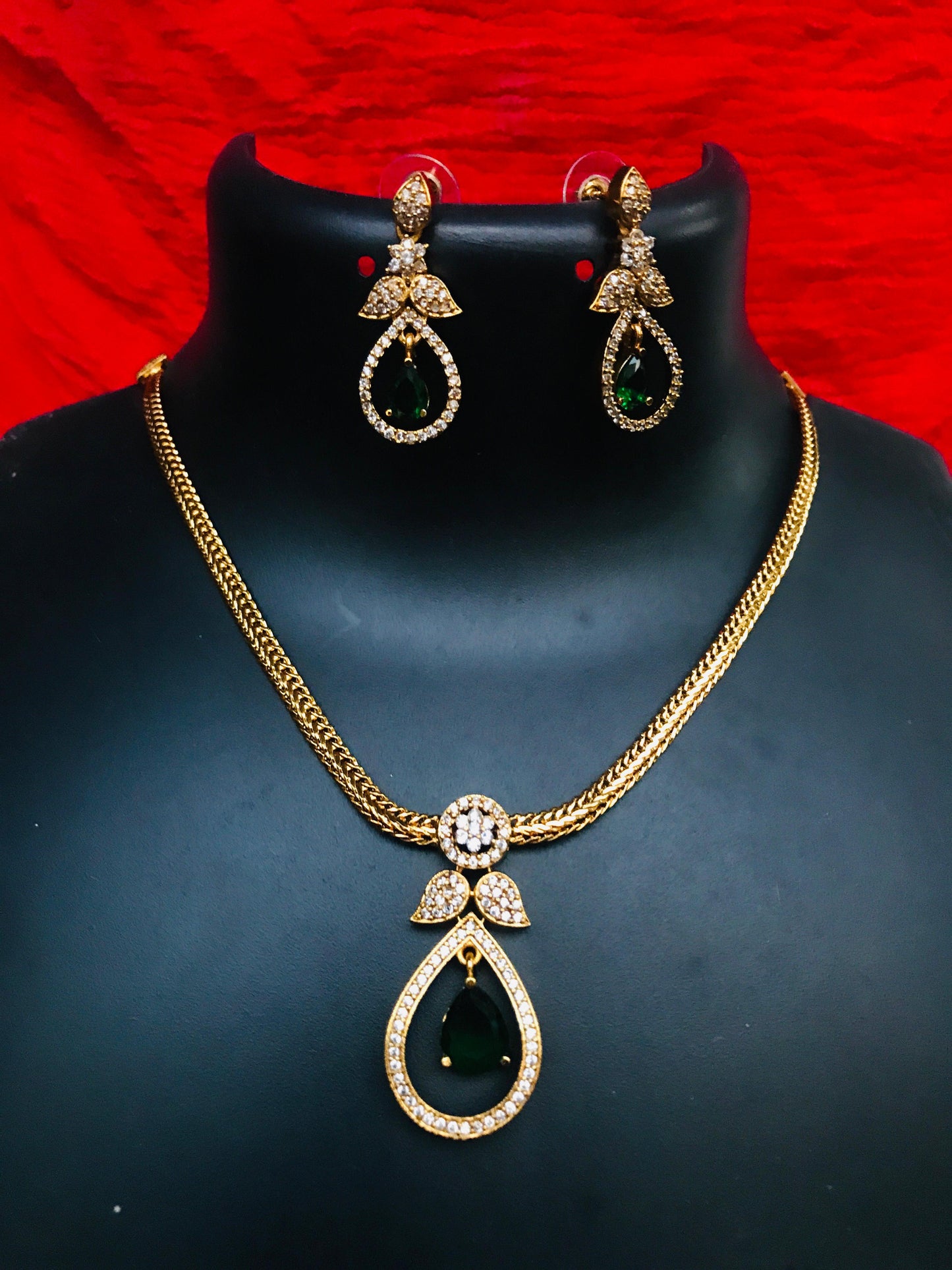 Victorian Choker Set MN8