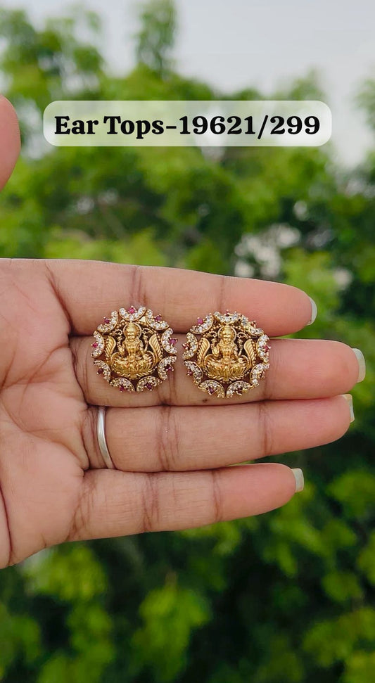 Antique Temple Ear Tops NFE4